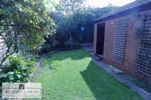 Private Garden- click for photo gallery